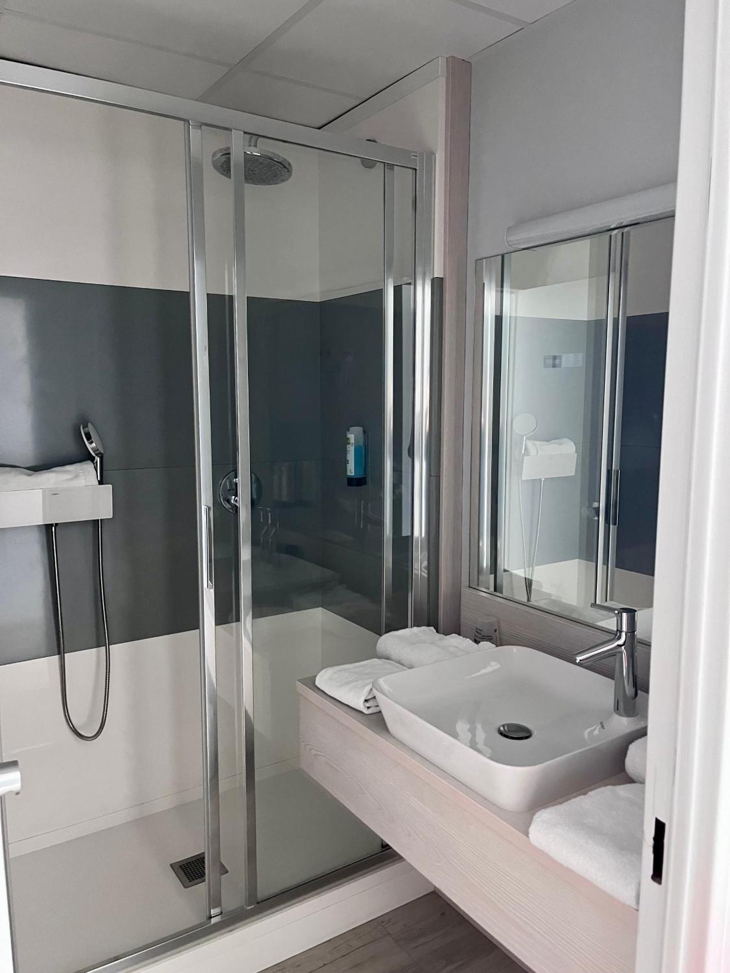 Hotel-Restaurant De L'Embarcadere Nantua Εξωτερικό φωτογραφία