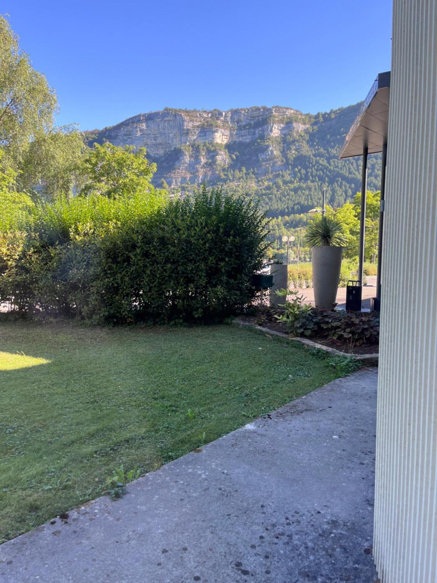 Hotel-Restaurant De L'Embarcadere Nantua Εξωτερικό φωτογραφία